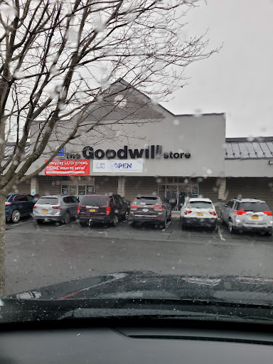 Thrift Store «Goodwill Industries Store & Donation Center», reviews and photos, 720 Hoosick Rd, Troy, NY 12180, USA