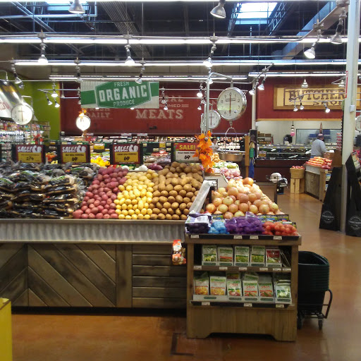 Grocery Store «Fresh Thyme Farmers Market- Troy MI», reviews and photos, 901 E Big Beaver Rd, Troy, MI 48083, USA
