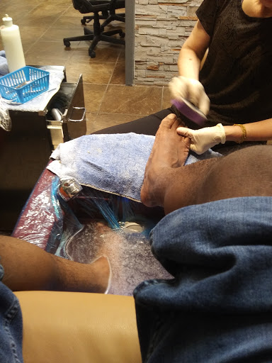 Nail Salon «Suncco Salon Nails & Tanning», reviews and photos, 2000 Midway Dr # 4, Harrington, DE 19952, USA