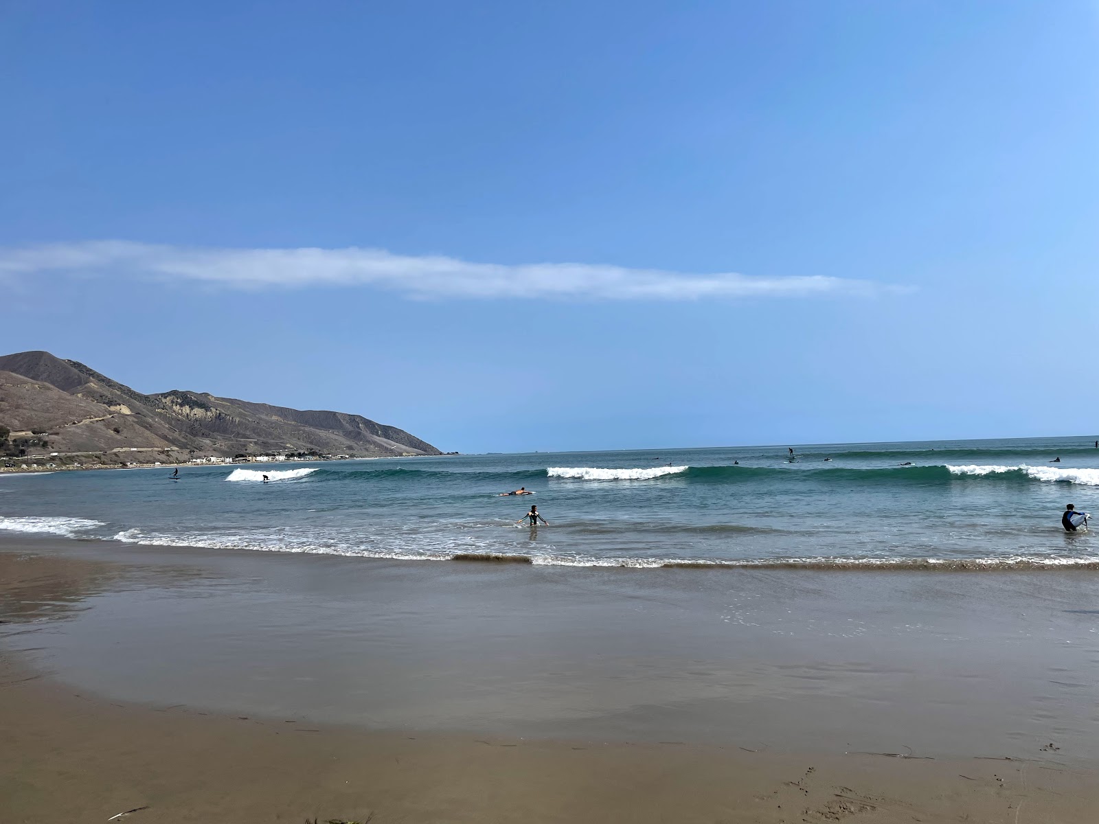 Foto von Mondos Beach mit lange, gerade küste