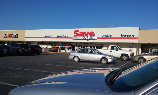 Grocery Store «Save-A-Lot», reviews and photos, 611 W Poplar St, Elizabethtown, KY 42701, USA