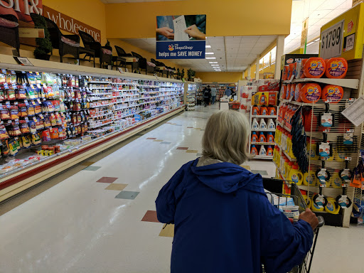 Grocery Store «Super Stop & Shop», reviews and photos, 200 New Hartford Rd, Winsted, CT 06098, USA