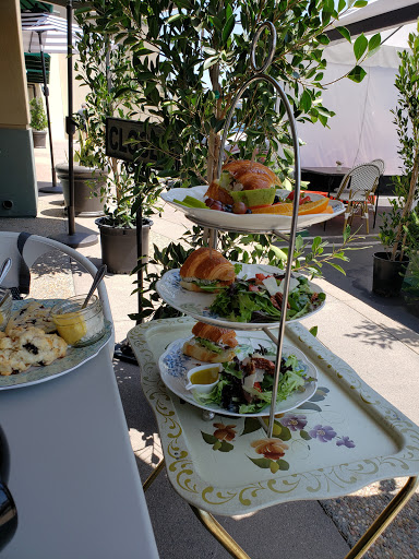 Florist «Classics Flowers and Confections», reviews and photos, 10069 Valley View St, Cypress, CA 90630, USA