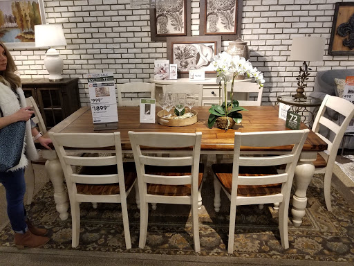 Furniture Store «Ashley HomeStore», reviews and photos, 840 Ernest W Barrett Pkwy NW #400, Kennesaw, GA 30144, USA