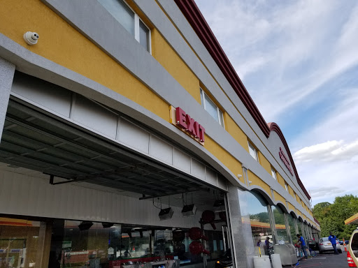 Car Wash «Pelham Manor Car Wash & Lube», reviews and photos, 4391 Boston Post Rd, Pelham, NY 10803, USA