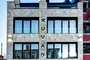 Хотел „Руван“ image