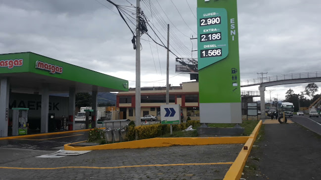 Opiniones de Estación de Servicio ESNI S.A. en Quito - Gasolinera