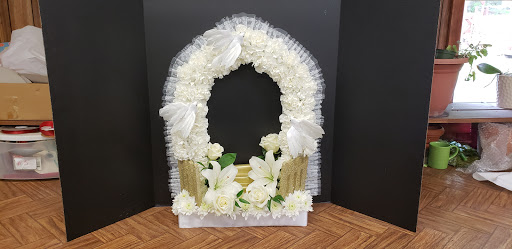 Florist «Foti Flowers At Yuess Gardens», reviews and photos, 406 3rd St, Newburgh, NY 12550, USA