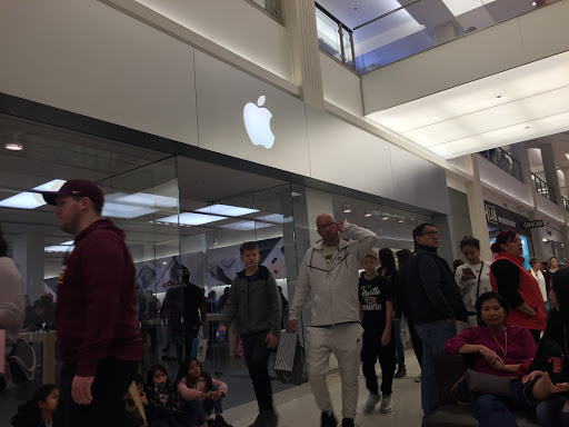 Computer Store «Apple Mall of America», reviews and photos, 132 South Avenue, Bloomington, MN 55425, USA