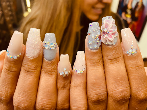 Zoe Nails