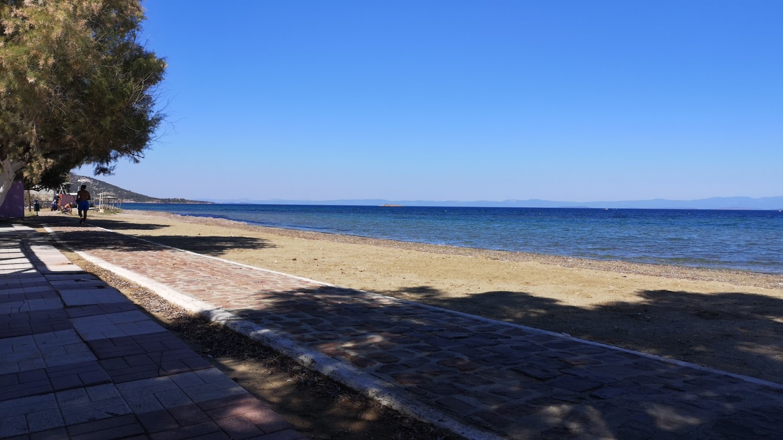 Foto van Paralia Anemokampi met blauw puur water oppervlakte