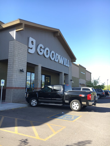 Thrift Store «Higley & Queen Creek Goodwill Retail Store & Donation Center», reviews and photos, 4570 S Higley Rd, Gilbert, AZ 85297, USA