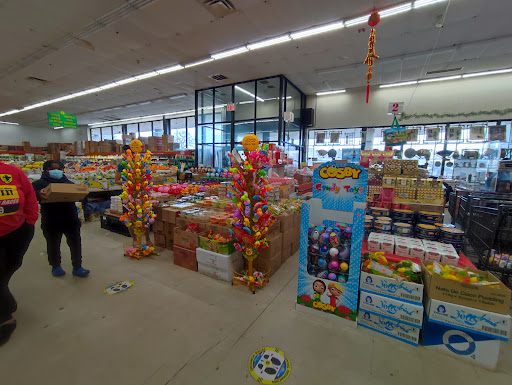 Asian Grocery Store «V & T Supermarket», reviews and photos, 12 N Franklin St, Hempstead, NY 11550, USA