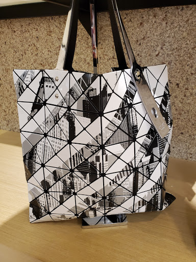 Department Store «Saks Fifth Avenue», reviews and photos, 101 W 5th St, Cincinnati, OH 45202, USA