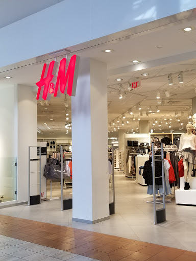 Shopping Mall «Louis Joliet Mall», reviews and photos, 3340 Mall Loop Dr, Joliet, IL 60431, USA