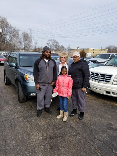 Used Car Dealer «Redefined Auto Sales», reviews and photos, 5050 Dempster St, Skokie, IL 60077, USA