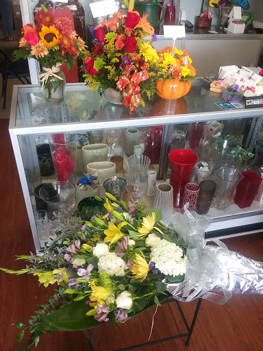 Florist «Send Your Love Flowers & Balloons», reviews and photos, 1417 SW Military Dr, San Antonio, TX 78221, USA