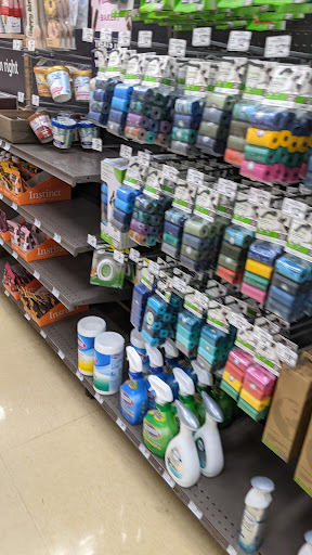 Pet Supply Store «Petco Animal Supplies», reviews and photos, 600 NE Vivion Rd, Kansas City, MO 64118, USA