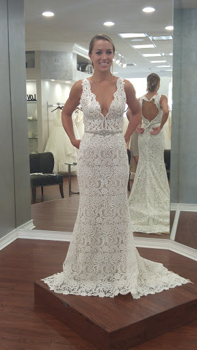 Bridal Shop «Bella Bianca Bridal», reviews and photos, 17W527 E Roosevelt Rd, Oakbrook Terrace, IL 60181, USA