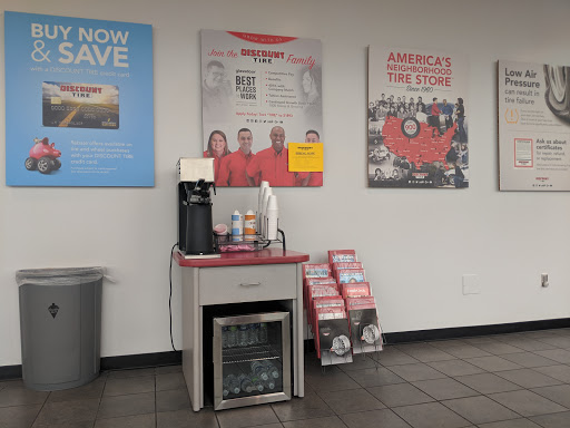 Tire Shop «Discount Tire Store - West Chester, OH», reviews and photos, 7683 Kingland Dr, West Chester Township, OH 45069, USA