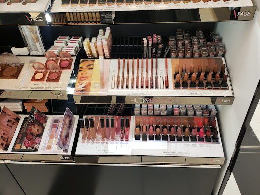 Cosmetics Store «Sephora», reviews and photos, 2500 N Mayfair Rd Ste 120-121, Wauwatosa, WI 53226, USA