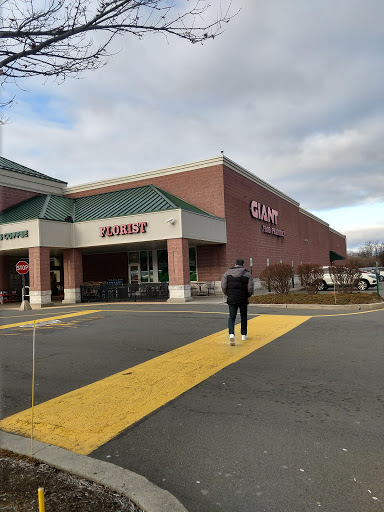 Grocery Store «Giant Food Stores», reviews and photos, 2104 Van Reed Rd, West Lawn, PA 19609, USA