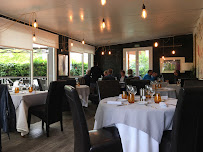 Atmosphère du Restaurant L'Entrée Jardin à Cadillac-sur-Garonne - n°5