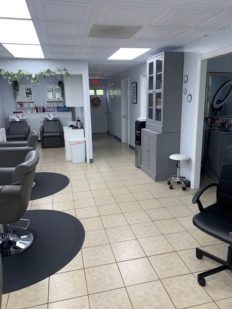 Maxx Salon 07069