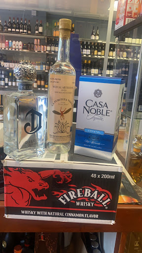 Liquor Store «Village Wine & Liquor Inc», reviews and photos, 161 N Wellwood Ave, Lindenhurst, NY 11757, USA