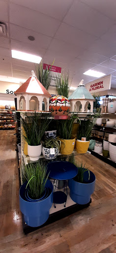 Department Store «HomeGoods», reviews and photos, 5530 Reseda Blvd, Tarzana, CA 91356, USA