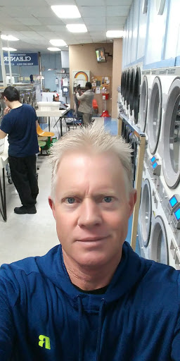 Laundromat «Sunshine on Glisan Coin Laundry & Cleaners», reviews and photos, 7914 NE Glisan St, Portland, OR 97213, USA