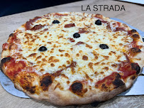 Pizza du Pizzas à emporter LA PIZZAIOLA à Saint-Geniès-de-Comolas - n°16