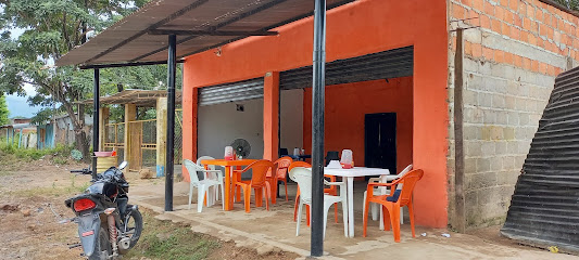 Restaurante de Rosa - Parque SIMON BOLÍVAR, Cl. 2a #2 Este-74 a 2 Este-2, La Jagüa de Ibirico, La Jagua de Ibirico, Cesar, Colombia