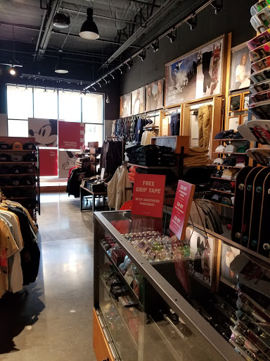 Shoe Store «Vans», reviews and photos, 9736 W Northern Ave, Peoria, AZ 85345, USA