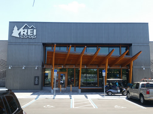 Camping Store «REI», reviews and photos, 430 N Orlando Ave, Winter Park, FL 32789, USA