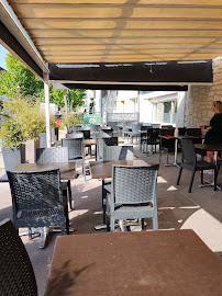Atmosphère du restaurant pizzeria bar le provençal à Saint-Marcel-lès-Valence - n°13
