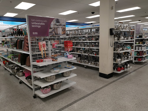 Clothing Store «Ross Dress for Less», reviews and photos, 201 E Main St, Alhambra, CA 91801, USA