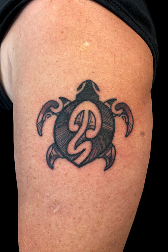 Find ladies tattoo ideas for your next unique tattoo in Lahaina at Sweet Trade Tattoo