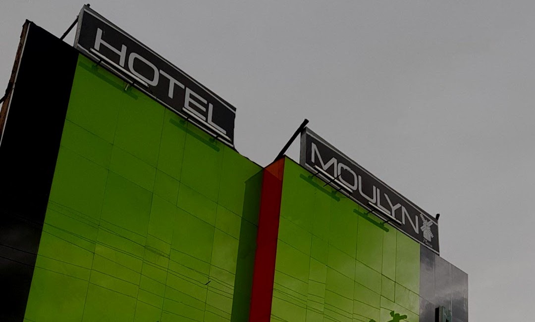 Hotel Moulyn Plaza