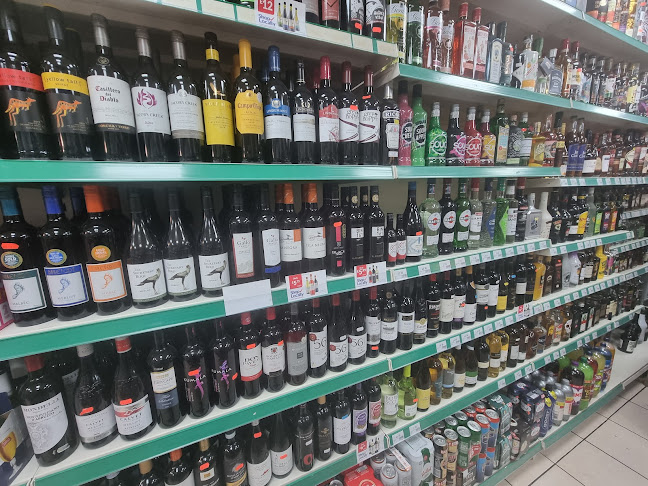 Reviews of Wallisdown News and Off License in Bournemouth - Liquor store