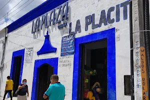 LA PLACITA de Uman image