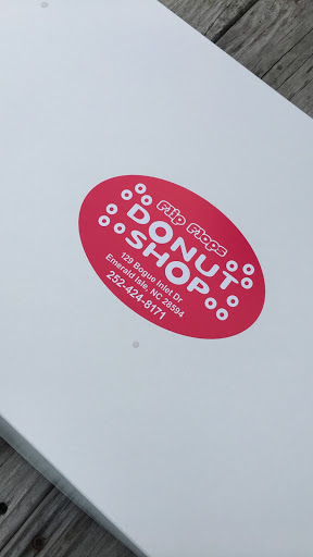 Donut Shop «Flip Flops Donut Shop», reviews and photos, 129 Bogue Inlet Dr, Emerald Isle, NC 28594, USA