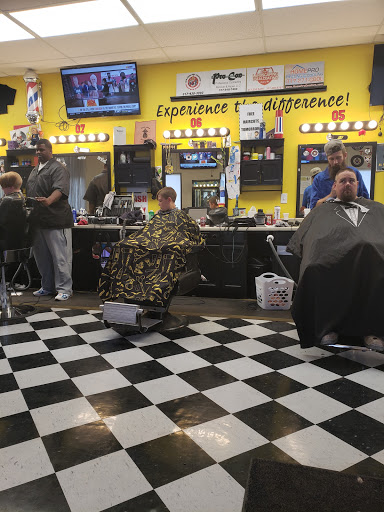 Barber Shop «Avon Barber Shop», reviews and photos, 8401 E US Hwy 36 E, Avon, IN 46123, USA