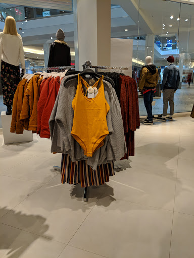 Clothing Store «Forever 21», reviews and photos, 6531 Springfield Mall, Springfield, VA 22150, USA