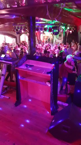 A Sela - Disco Dancing Bar
