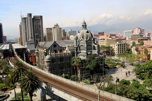 Hoteles rooftop bar en Medellin