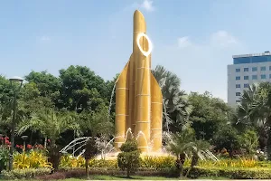 Monumen Bambu Runcing image