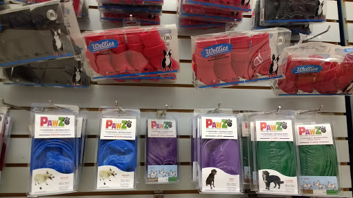 Pet Store «Pet World Warehouse Outlet», reviews and photos, 2148 W Beltline Hwy, Madison, WI 53713, USA