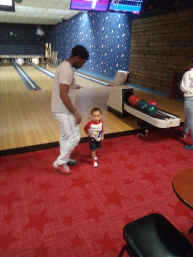 Bowling Alley «Bardstown Bowling Center», reviews and photos, 1012 Commerce Blvd, Bardstown, KY 40004, USA