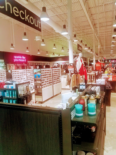 Department Store «Saks OFF 5TH», reviews and photos, 12995 Fair Lakes Shopping Center, Fairfax, VA 22033, USA